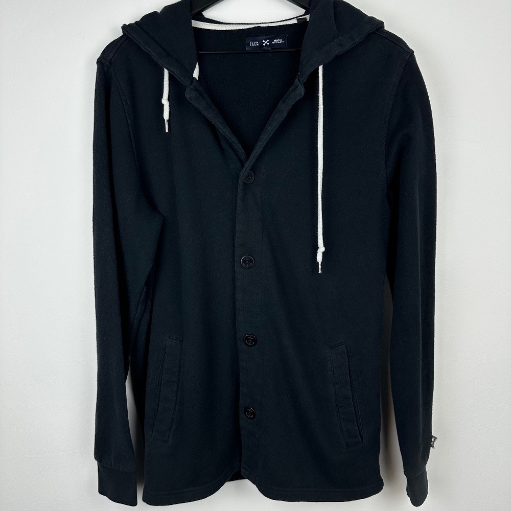 FIVE FORU X MARK MCNAIRY
